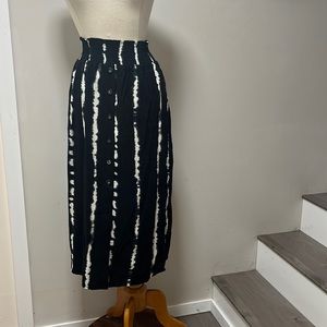 Super cute 1X maxi skirt